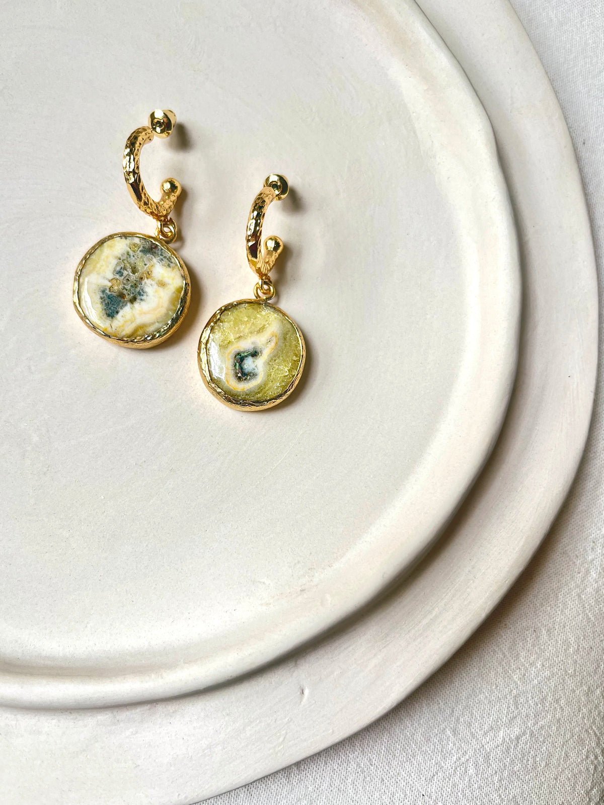 Agate Pendant Hoop Earrings