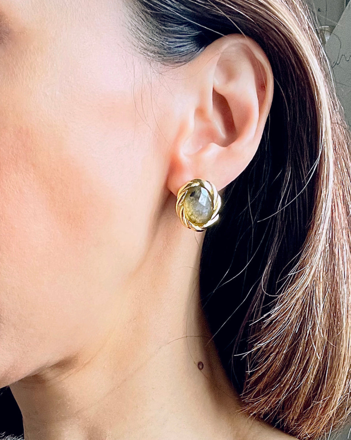 Twisted Edge Oval Stone Stud Earrings
